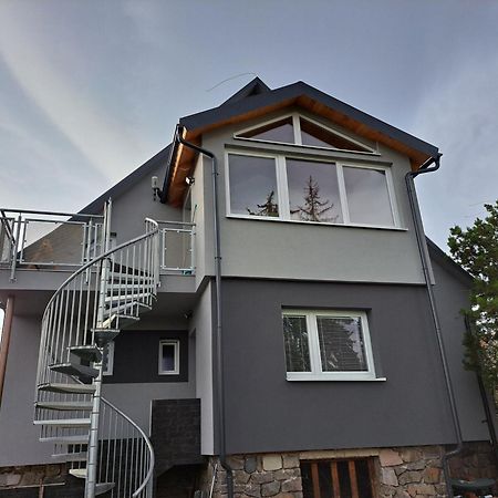 Apartman Nikol Prievidza Esterno foto