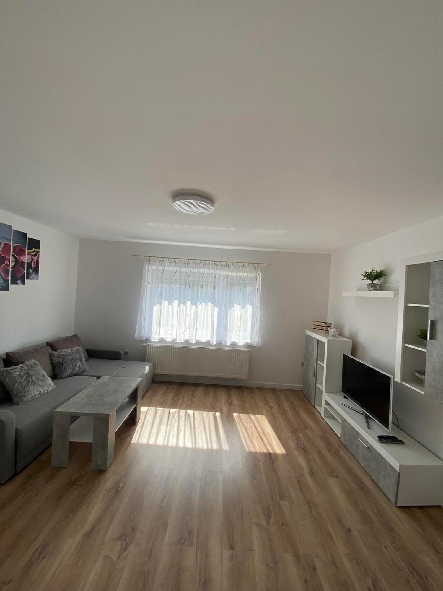 Apartman Nikol Prievidza Esterno foto