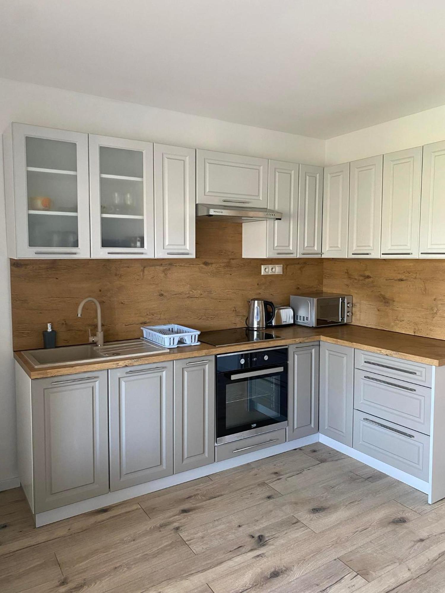 Apartman Nikol Prievidza Esterno foto